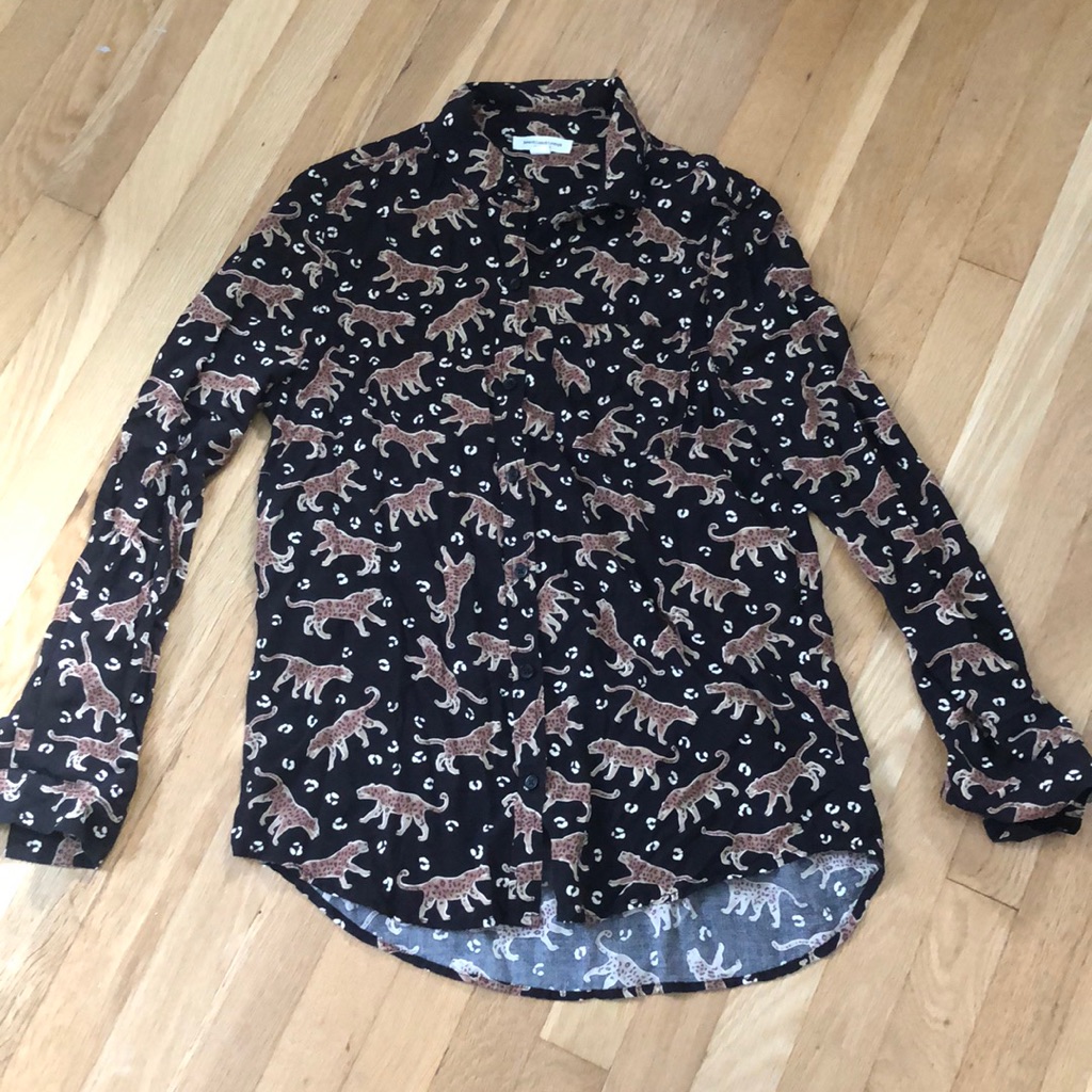 Beachlunchlounge Tiger Button Down